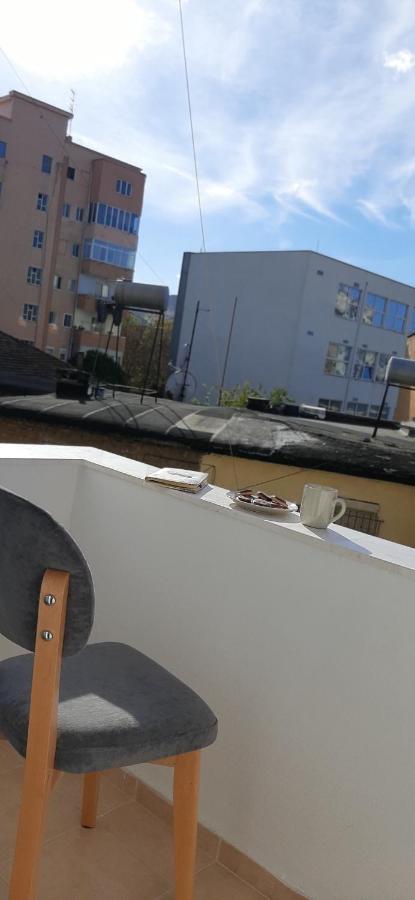 Comfy apartment- Sunny balcony Tirana Eksteriør billede