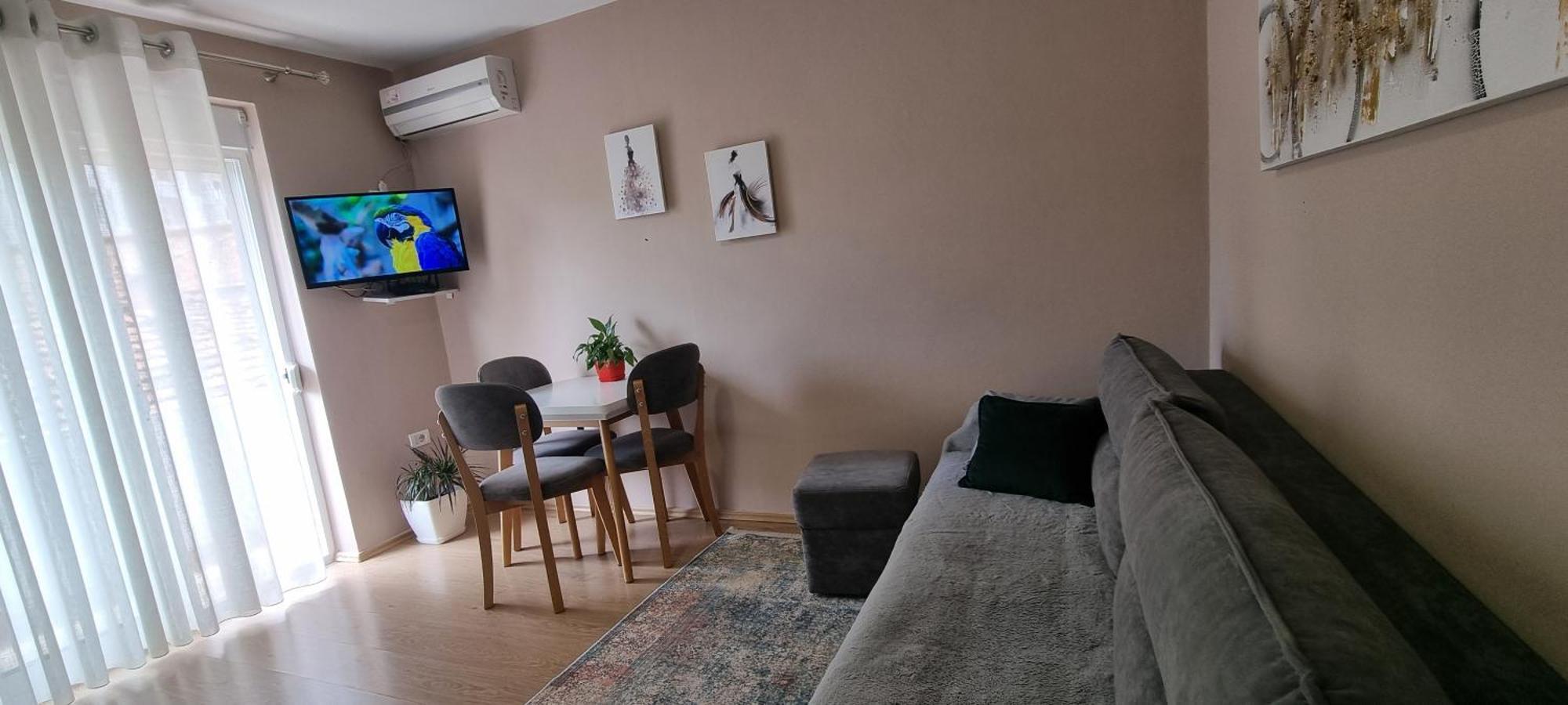 Comfy apartment- Sunny balcony Tirana Værelse billede